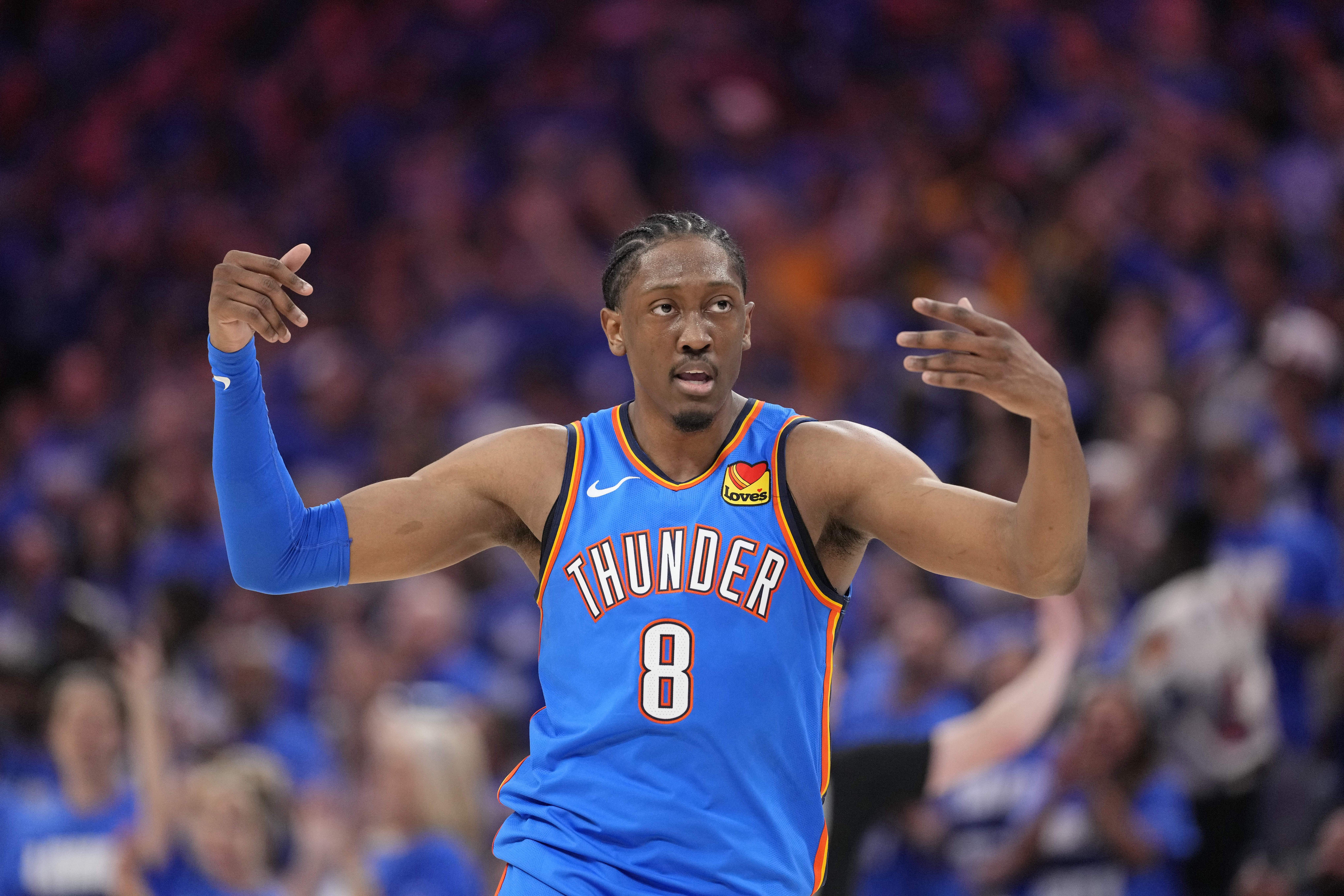 杰威:我是科比的忠实球迷,越是身处季后赛境地就越能理解他当年的状态