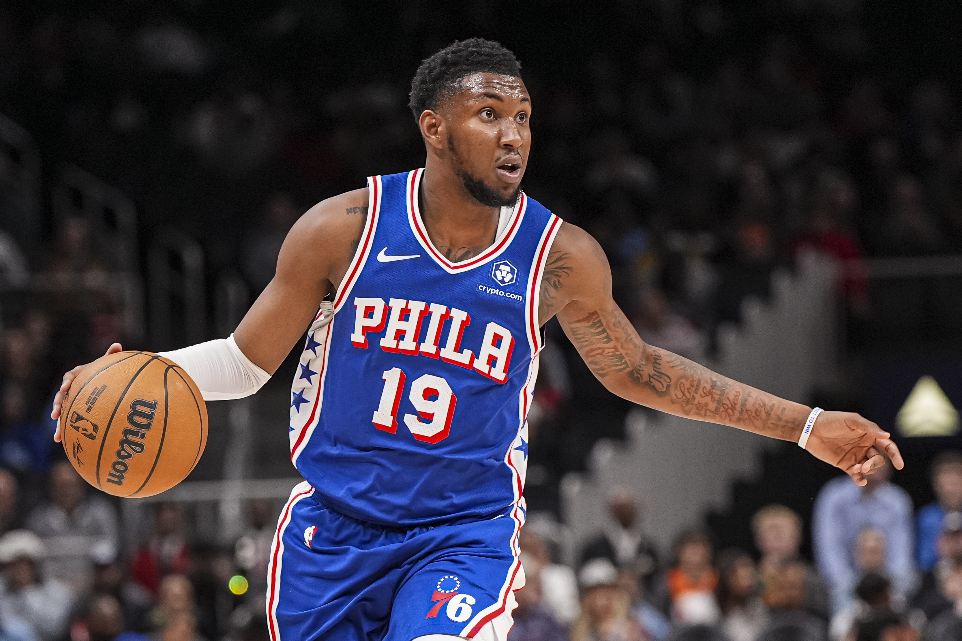 开云体育官网-Scotto：贾斯汀-爱德华兹和76人签三年700万合同 第三年球队选项