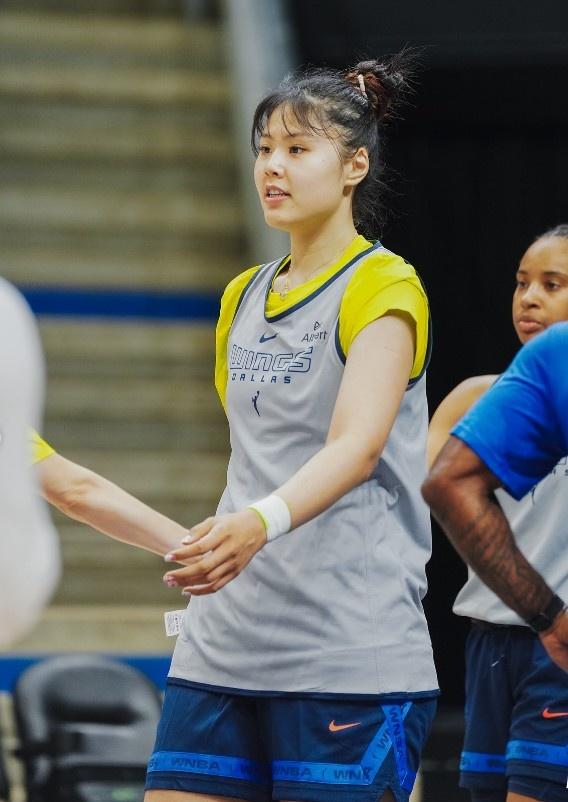 开云体育-关注杨瀚森,也别忘了隔壁的李月汝