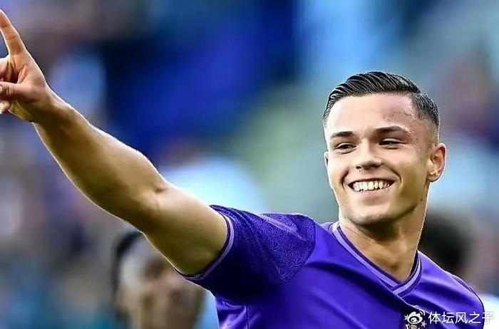 开云体育官网-泰山球迷心心念念大鱼终于要来了，身价1200万欧，年仅20岁|泰山队|西米奇|后防线|李平康|吉尔_新浪体育_新浪新闻