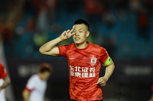 【中超】汪晋贤助攻谭龙头球制胜 亚泰1比0海牛