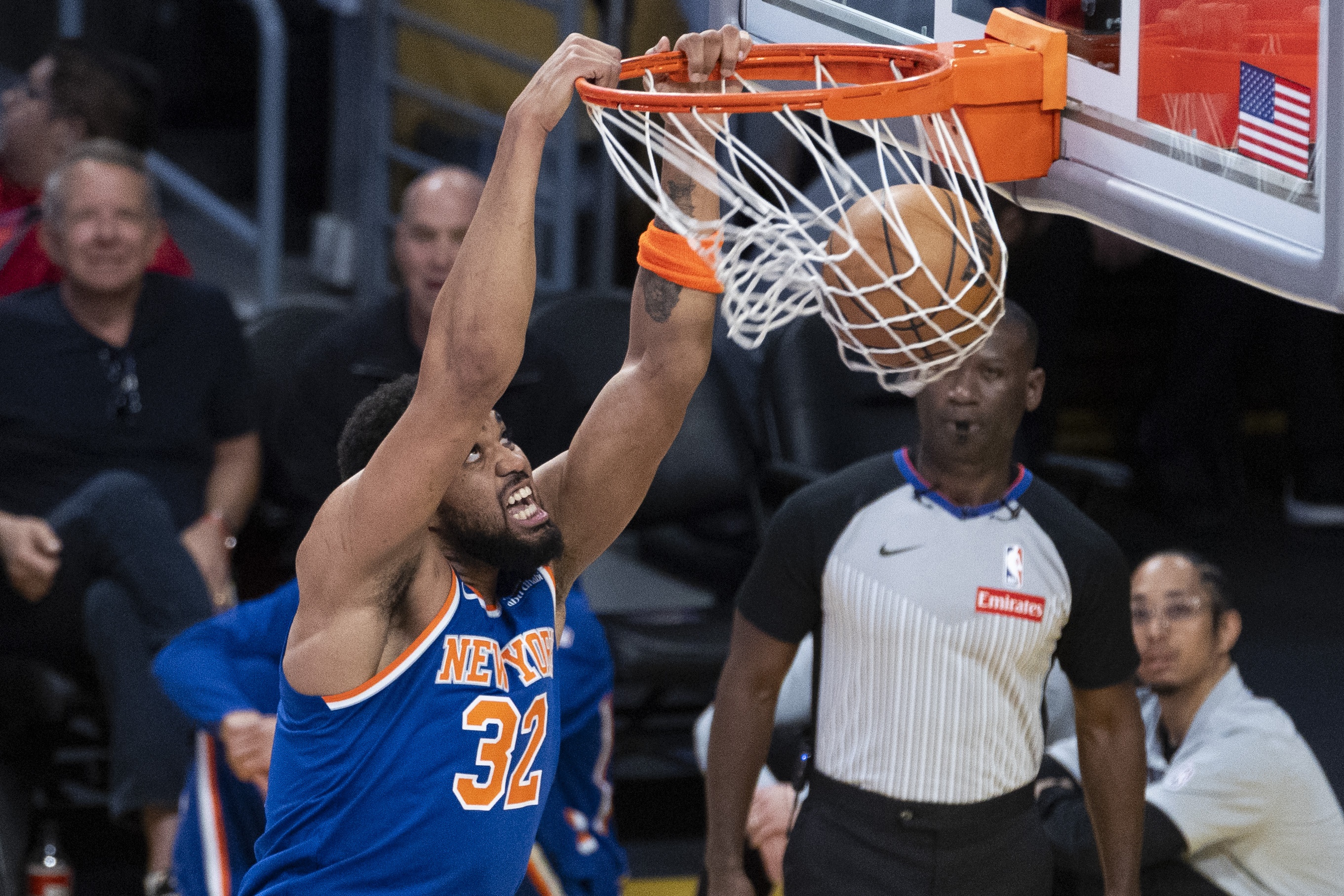 开云-解说：勇士打得不错了&amp;年轻人要抓紧机会成长 唐斯没得到战术倾斜