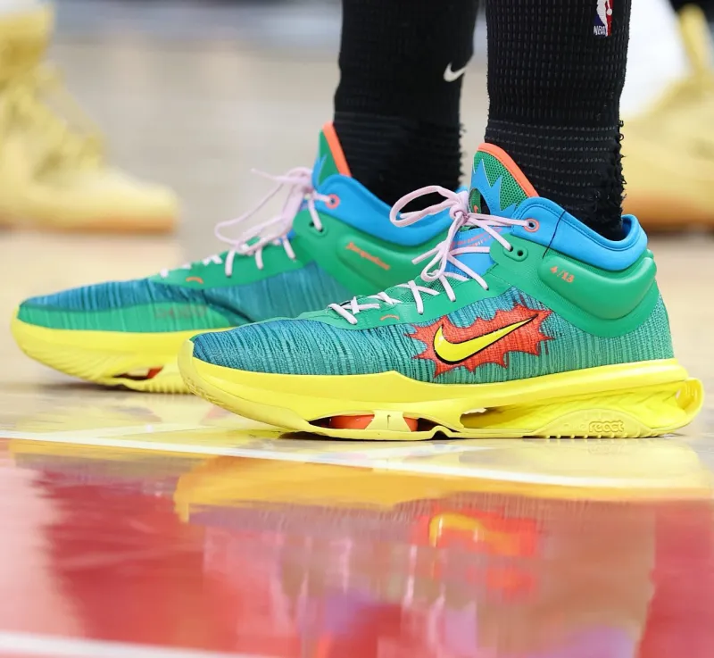 开云-唐斯穿着G.T Jump2，砍下20分10篮板10助攻2抢断